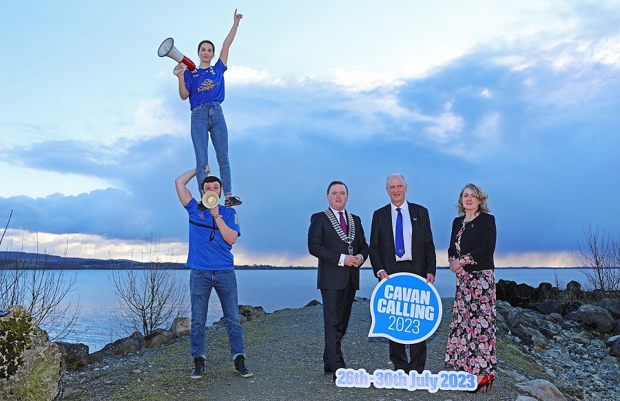 Pictured at the launch of Cavan Calling 2023, which takes place from 26 – 30 July 2023 with highlights including a concert spectacular from The Boomtown Rats, are (from left) Cathaoirleach John Paul Feeley, Tommy Ryan, Chief Executive Cavan County Council & Emma Clancy, Festival Director, with Graham and Carys from Hands Down Circus. For more information on Cavan Calling, see www.cavancalling.com. PHOTO: Lorraine Teevan