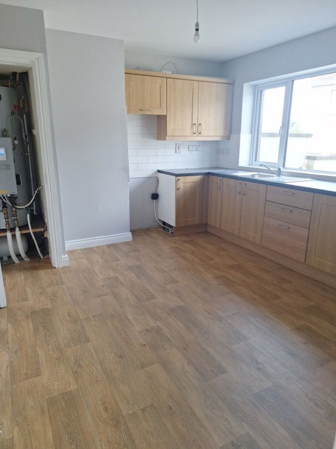 2 John Paul Avenue, Kitchen